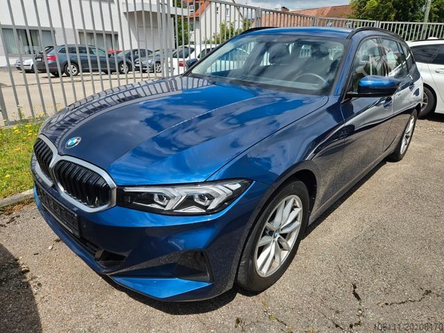Minibus BMW 320 d xDrive Touring PDC Mild-Hybrid Navi/Ahk.