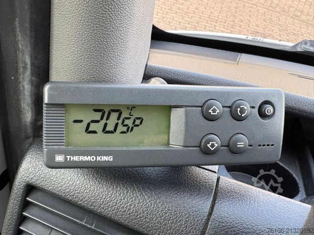 Refrigerator body van MERCEDES-BENZ Sprinter 519 CDI Tiefkühlkoffer *Ahk*Thermoking*