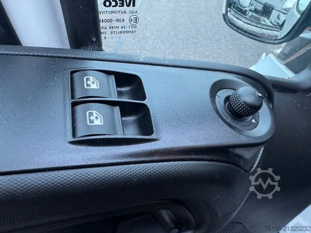 Vrachtwagen met bakwagen IVECO Daily 35S16 Koffer mit Ladebordwand *Klima-aut.*