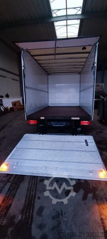 Vrachtwagen met bakwagen IVECO Daily 35S16 Koffer mit Ladebordwand *Klima-aut.*