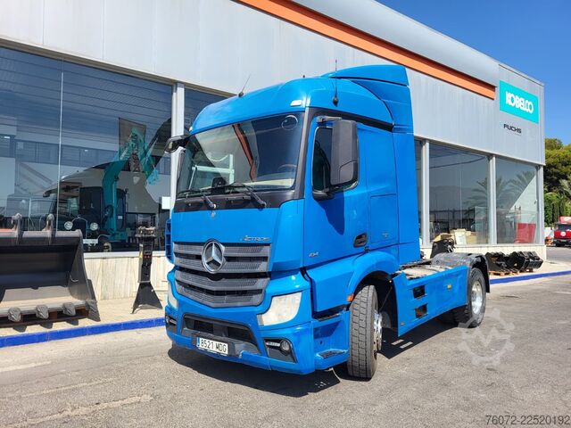 Standaard trekker Mercedes-Benz Actros 1843