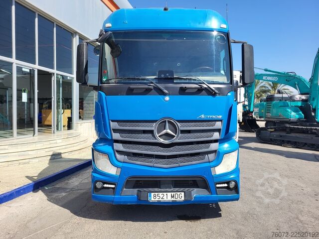 Standaard trekker Mercedes-Benz Actros 1843