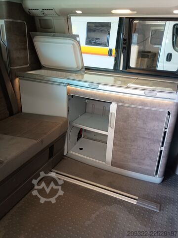 Rulotă/autocaravană Volkswagen California Coast 2022 | Cambio automatico | Tetto a soffietto