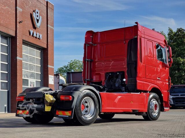 Standard-SZM DAF XF 530 SpaceCab 4x2 - Retarder - PTO/Hydraulic ...