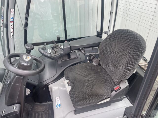 Elektrikli 3 tekerlekli forklift Still RX20-20