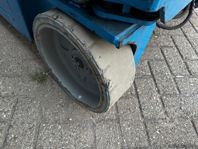 Podnośnik nożycowy Genie GS4047 GS4047 Schaarhoogwerker Schaarlift (2013)