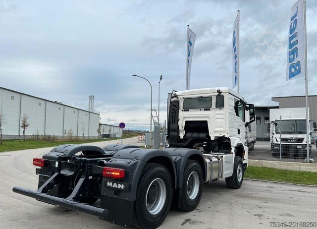 Autocarro ribaltabile MAN TGS 33.510 BB 6x4 CH/RS 3,30 m/59 to./NA/AHK/Neu