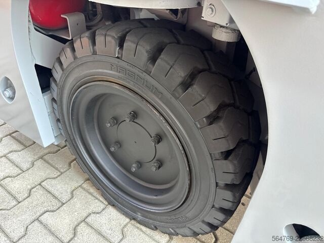 Dört yollu forklift Hubtex DQ45 G //LPG//Triple//Only 1116 hours !