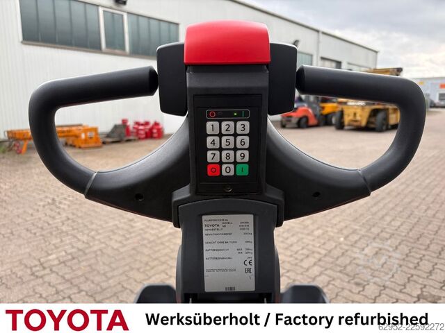 Transpalet manual Toyota LPE 200 / Akku neu!