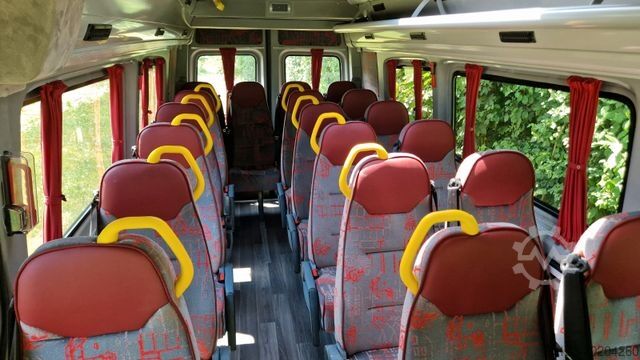 Minibus MAN TGE 22 Sitze GSR2 COC Lagerfahrzeug Stock
