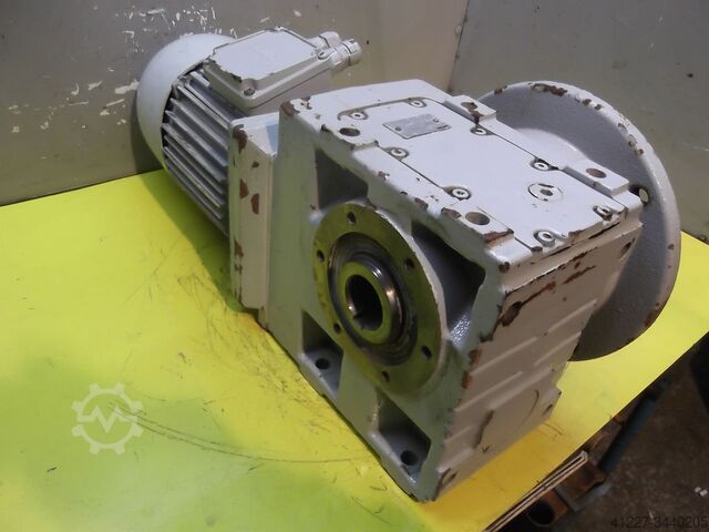 Κινητήρας ταχυτήτων 1,5 kW 64 rpm Lenze 9LH4-983H