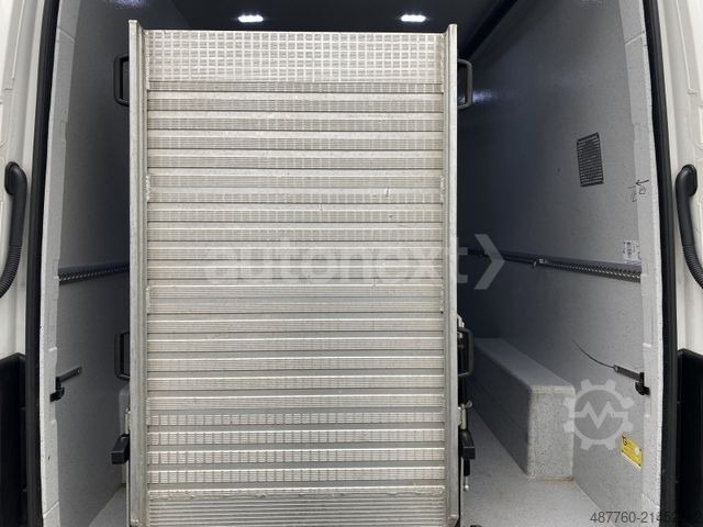 Hűtőfelépítményes furgon VOLKSWAGEN Crafter 35 MAXI *Frischdienst* Rampe+Safe (6805)