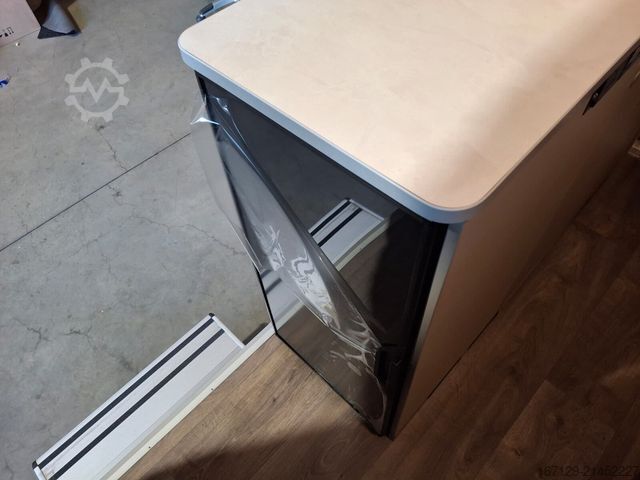 Obytný vůz CARADO pro CV 640 MJ2025