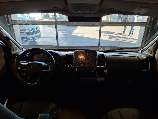 Obytný vůz CARADO pro CV 640 MJ2025