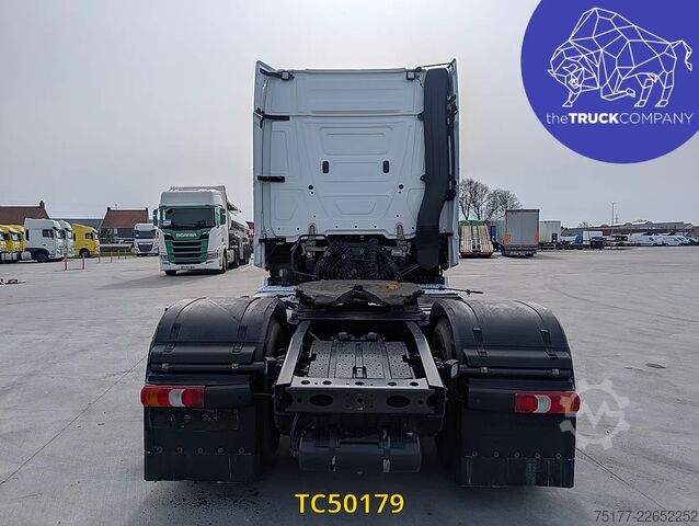 Standard-SZM Mercedes-Benz Actros 1963