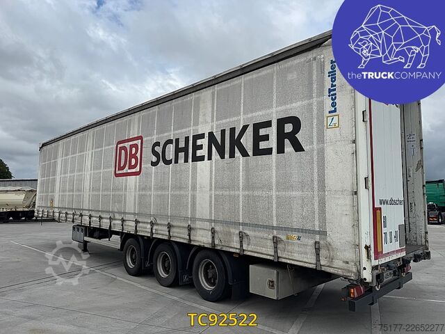 Posuvné plachty LeciTrailer 