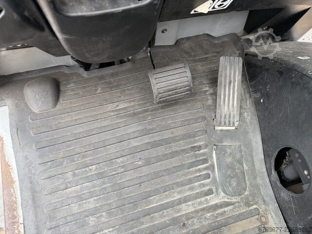 Still RX70-35 Triplo 500 Freelift / Sideshift / 4e functie / 9026uur / Diesel 2011 STILL RX70-35 Triplo 500 Freelift / Sideshift / 4e functie / Diesel 2011