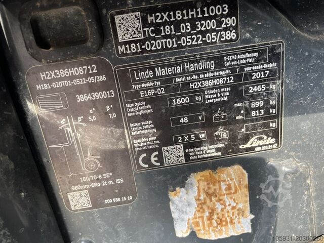 Elektryczny wózek widłowy 4-kołowy Linde E16P-02