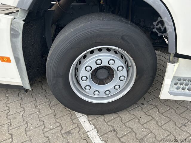 MTS standard Volvo FH 420 Globetrotter / 861 dkm / Night AC / VEB+...