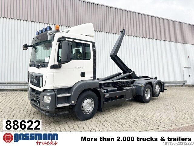 Kamion s kipom s pomičnim kontejnerom MAN TGS 26.440 6x2 BL