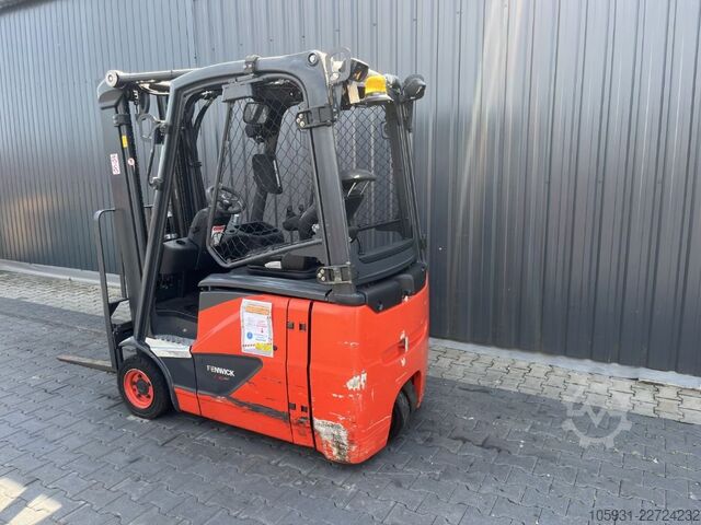 Elektrische vorkheftruck 3 wielen Linde E16H-02
