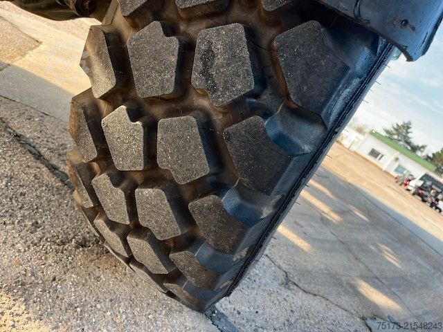 Flatbed truck SCANIA P320 CB 4x4 Doka AHK Klima 9-Sitze Aut. Stdhz.