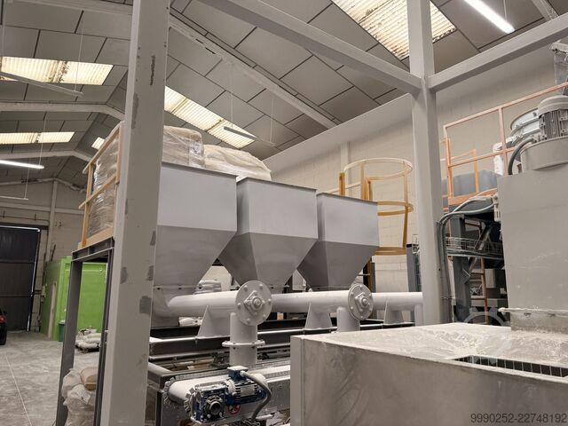 KOMPLETNÍ VÝROBA MINERÁLNÍHO MASTERBATCHE VARIOS WEIGHTING AND COMPOUNDING LINE