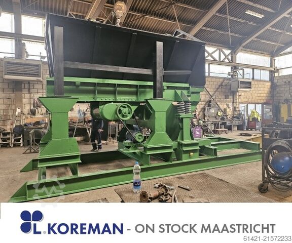 Metso trechter met trilgoot  Metso Hopper with Vibrating Chute