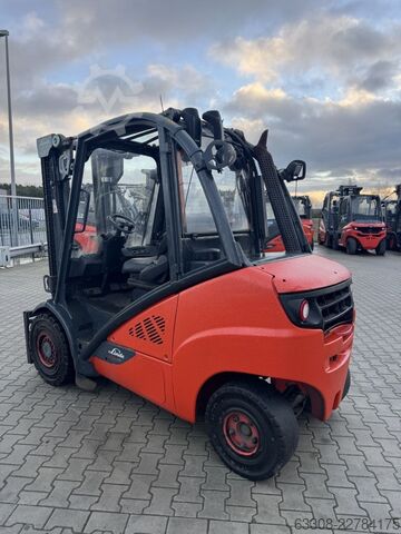 Chariot élévateur à fourche diesel Linde H35D-02