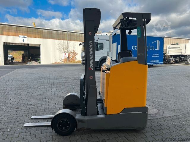 Stivuitor cu catarg retractabil JUNGHEINRICH ETV C16 / Triplex 5.72m / SS / nur 3.228h / 2016