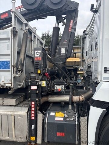 üç taraflı damperli kamyon Mercedes-Benz Arocs 2846 Kipper+HIAB 232-5