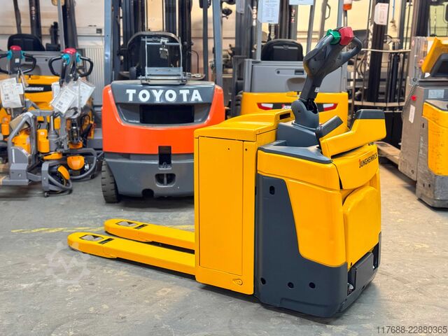 Όχι οδηγός παλετοφόρου Jungheinrich ERE 225 - Service Neu - Batterie 80% + Garantie