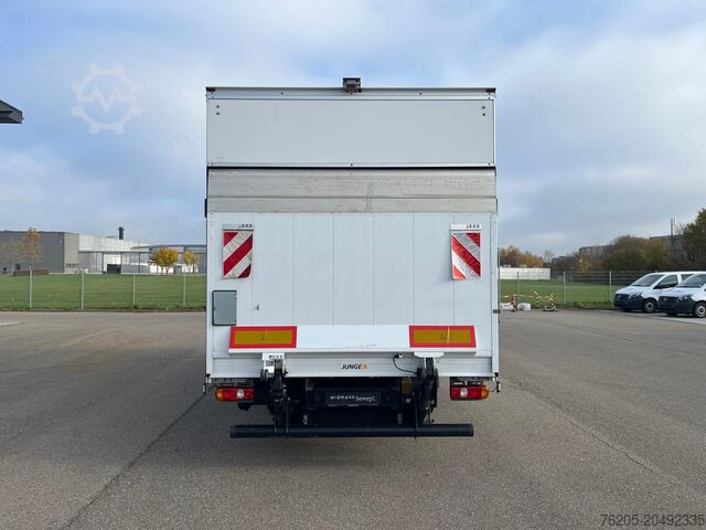 Autocamion cu caroserie tip cutie Mitsubishi Fuso Fuso Canter 7C18 AMT Junge Kofferaufbau KlimaA