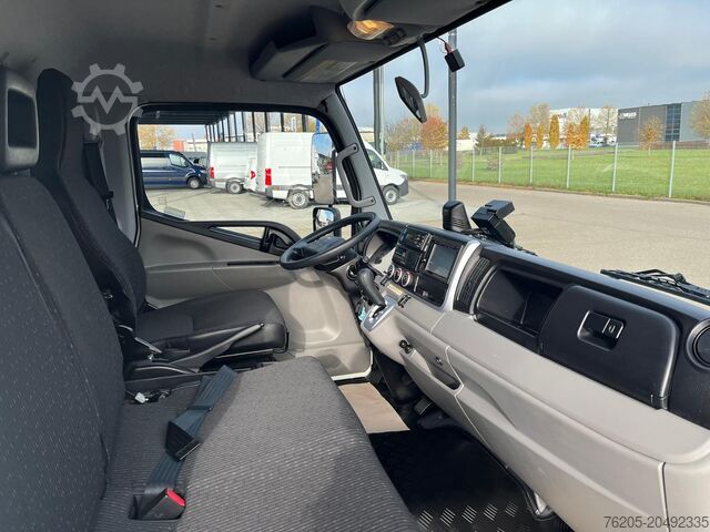 Autocamion cu caroserie tip cutie Mitsubishi Fuso Fuso Canter 7C18 AMT Junge Kofferaufbau KlimaA