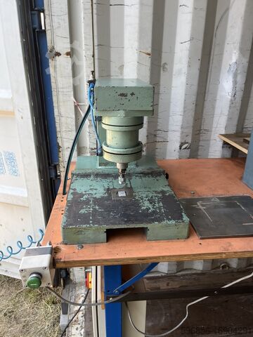 Pneumatische boekbindpers Prasa Introligatorska