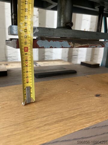 Pneumatische boekbindpers Prasa Introligatorska