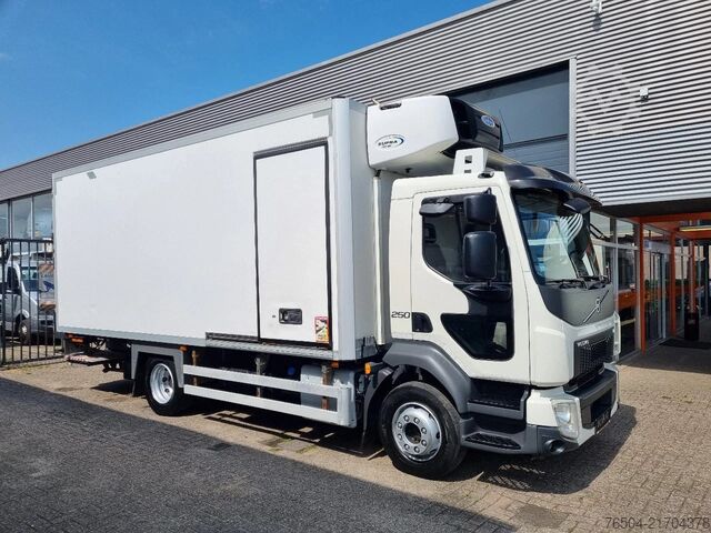 Gekoeld/bevroren transport Volvo FL 250 Carrier 750MT ATP Zwischenwand LBW Euro 6