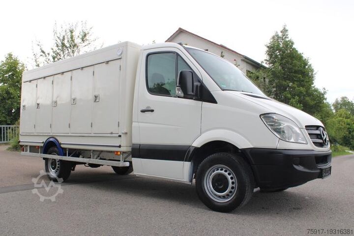 Koelwagen met geïsoleerde laadbak MERCEDES-BENZ Sprinter310 -33 °C 5+5 Türen Euro 5