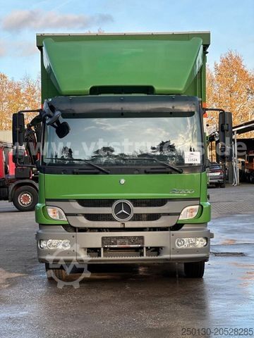Viehtransporter LKW MERCEDES-BENZ Atego 1226 4x2 2-Stock Westrick Viehtransporter