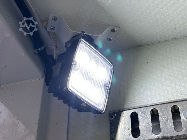 Box van VOLKSWAGEN CRAFTER 2.0TDI XXXL KOFFER RAMPE KAMERA 177 PS