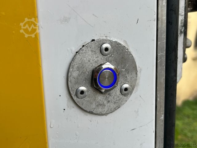 Box van VOLKSWAGEN CRAFTER 2.0TDI XXXL KOFFER RAMPE KAMERA 177 PS