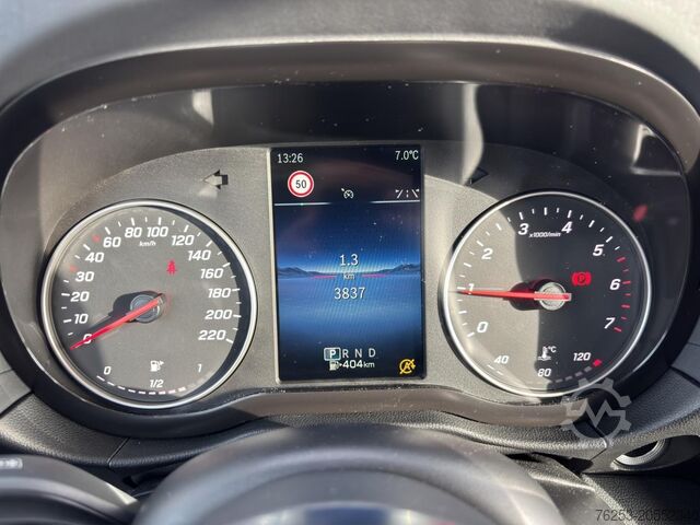 Kleinbus Mercedes-Benz T 180 PROGRESSIVE 7-Sitze AHK AUT DynLicht Kam.