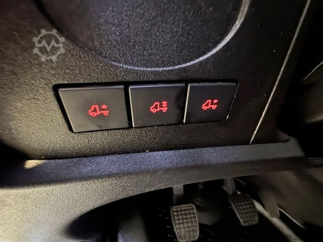 Furgon z wysokim dachem IVECO Daily 50C18 Kastenwagen *Navi*Ahk**