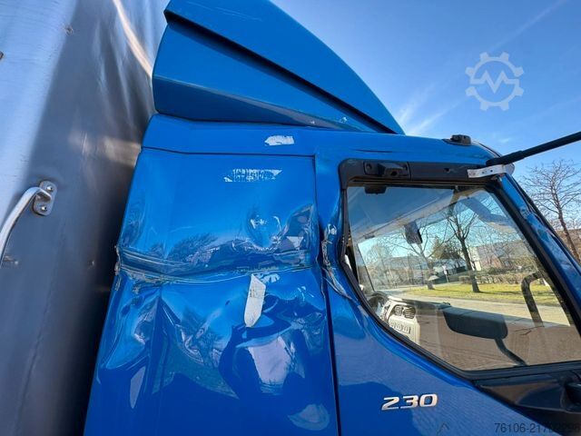 Camion plateau avec bâche DAF LF 12.230 Pritsche Plane +Ladebordwand