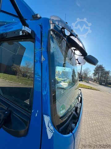 Camion plateau avec bâche DAF LF 12.230 Pritsche Plane +Ladebordwand