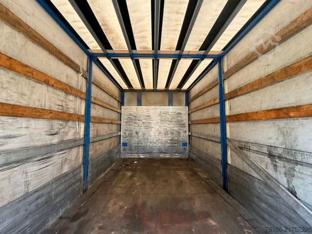 Camion plateau avec bâche DAF LF 12.230 Pritsche Plane +Ladebordwand