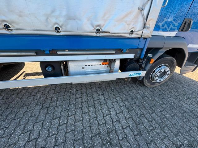 Camion plateau avec bâche DAF LF 12.230 Pritsche Plane +Ladebordwand