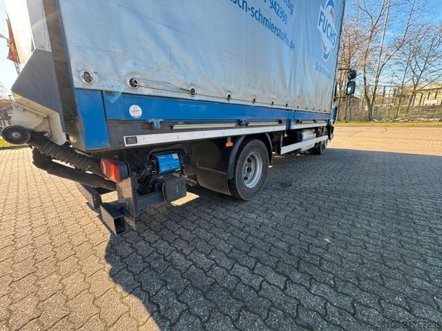 Camion plateau avec bâche DAF LF 12.230 Pritsche Plane +Ladebordwand