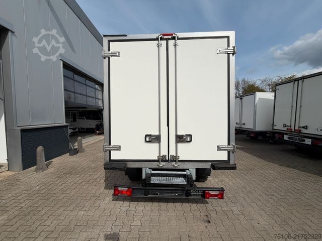 Izotermiczny van chłodnia IVECO Daily 35S14 Hi Matic Tiefkühlkoffer MOTORSCHADE