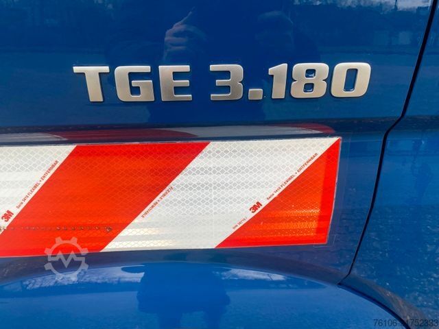 Pick-up varevogn MAN TGE 3.180 Pristche mit Kran *Doppelkabine*Ahk*